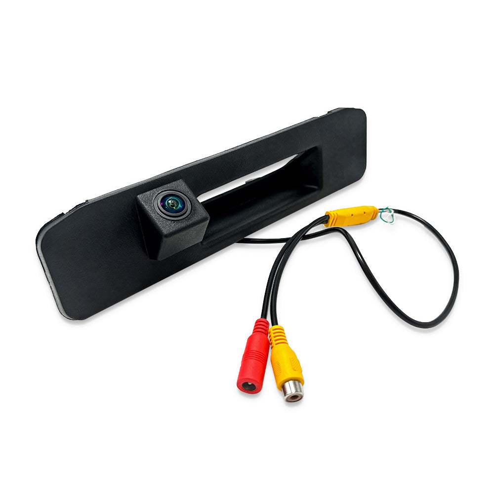 AHD format camera 1080P compatible with CVBS for 15/16 Mercedes C-Class/Mercedes CLA models.